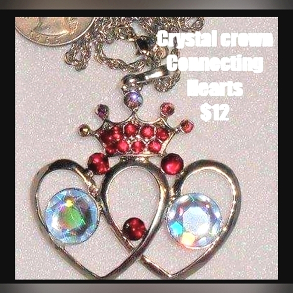Crown of Hearts Celtic Pendant - Picture 4 of 9